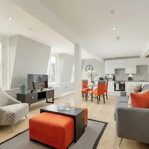 Daire Destiny Scotland Hanover, Edinburgh